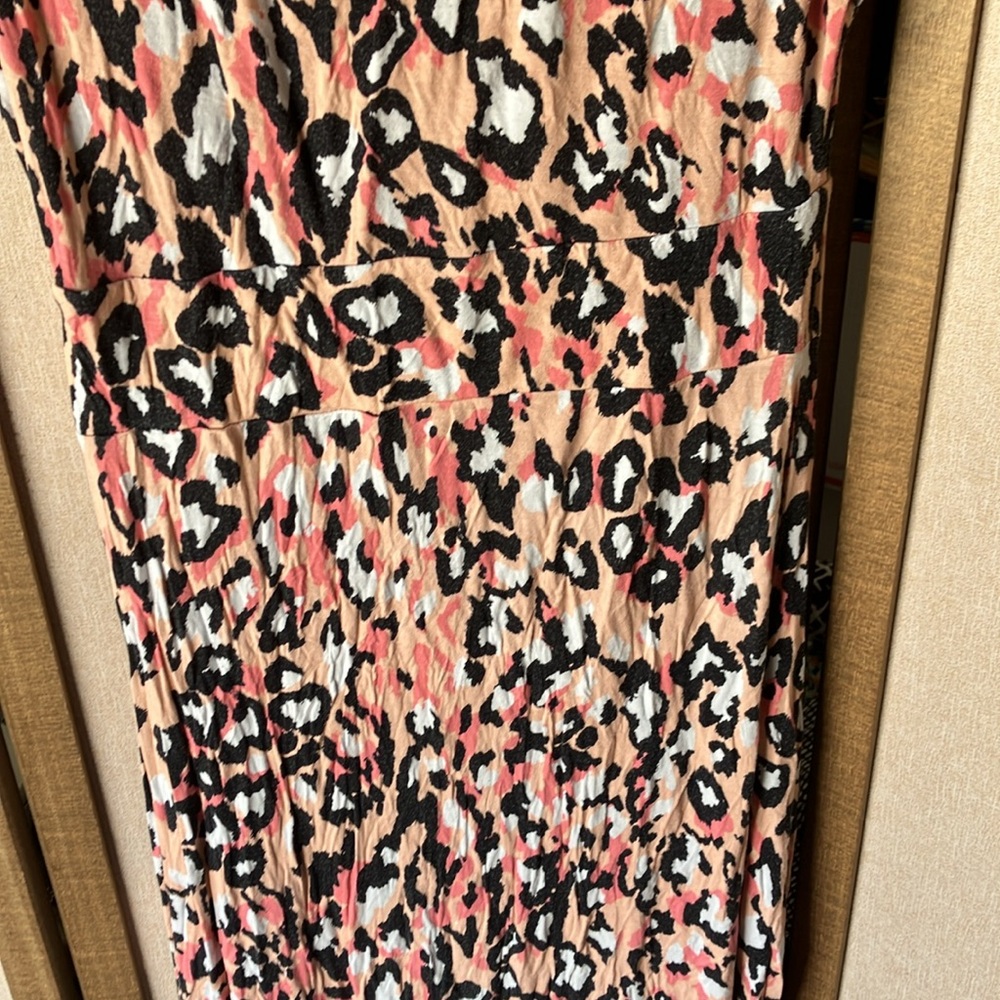 FINAL MARKDOWN Apt. 9 Petite dress with Floral Design petite med - Picture 10 of 11